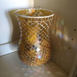 YELLOW TILE Motif Vase!